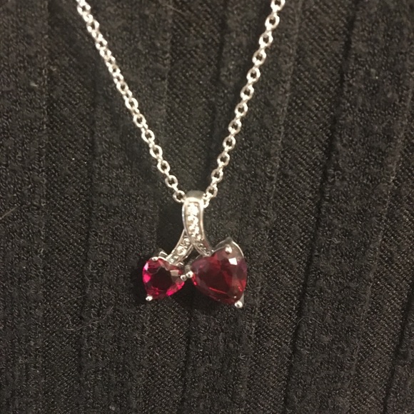 Ruby heart & silver ring, earrings, & necklace set - Picture 3 of 5